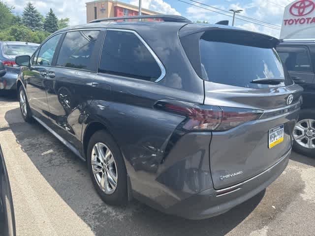 Thumbnail: 2025 Toyota Sienna - 5