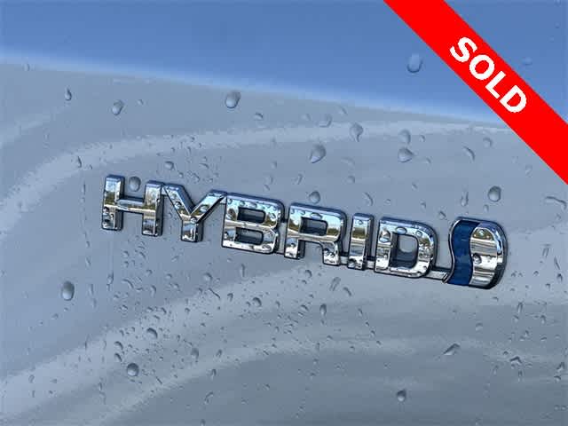 Thumbnail: 2013 Toyota Prius v - 21