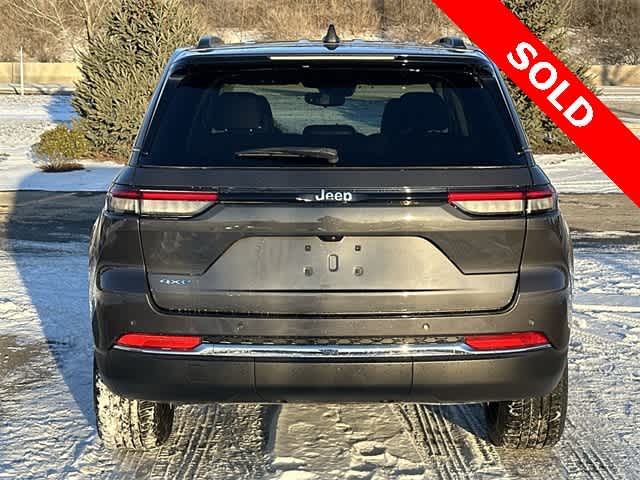 Thumbnail: 2022 Jeep Grand Cherokee - 4