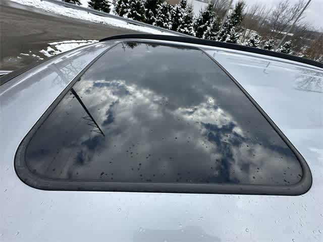 Thumbnail: 2019 Toyota RAV4 - 6