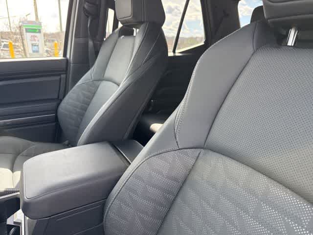 Thumbnail: 2025 Toyota 4Runner - 7