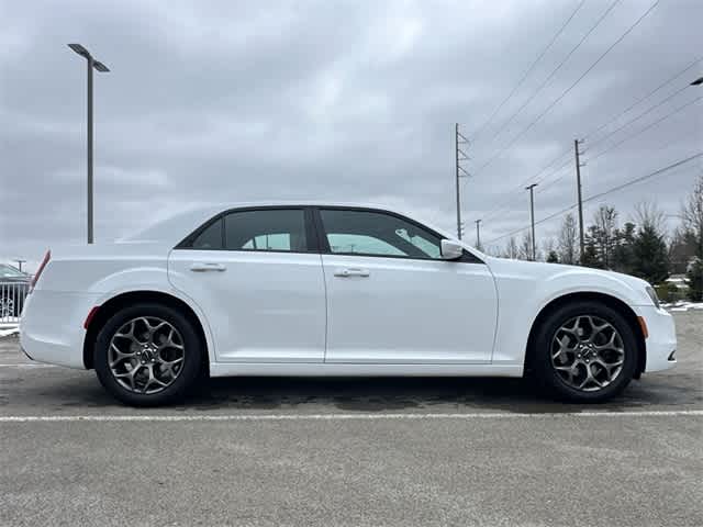 Thumbnail: 2016 Chrysler 300 - 3