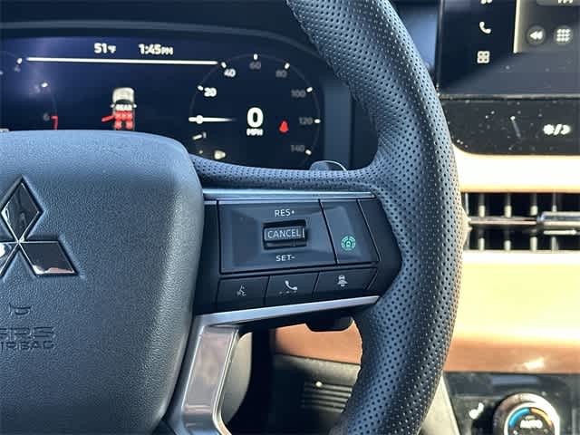 Thumbnail: 2025 Mitsubishi Outlander - 10