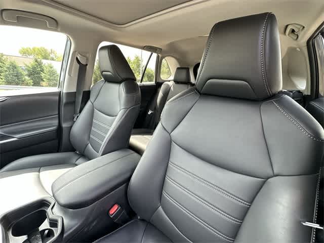 Thumbnail: 2019 Toyota RAV4 - 15