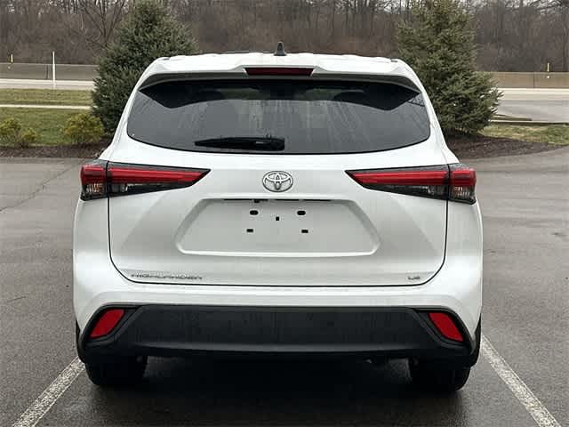 Thumbnail: 2023 Toyota Highlander - 4