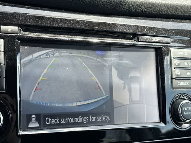 Thumbnail: 2016 Nissan Rogue - 13