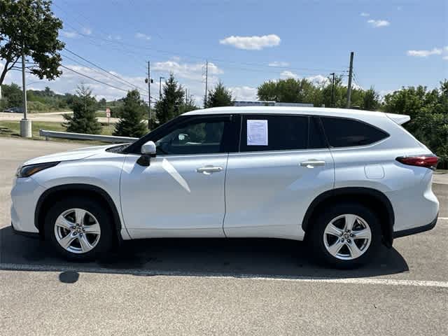 Thumbnail: 2022 Toyota Highlander - 2