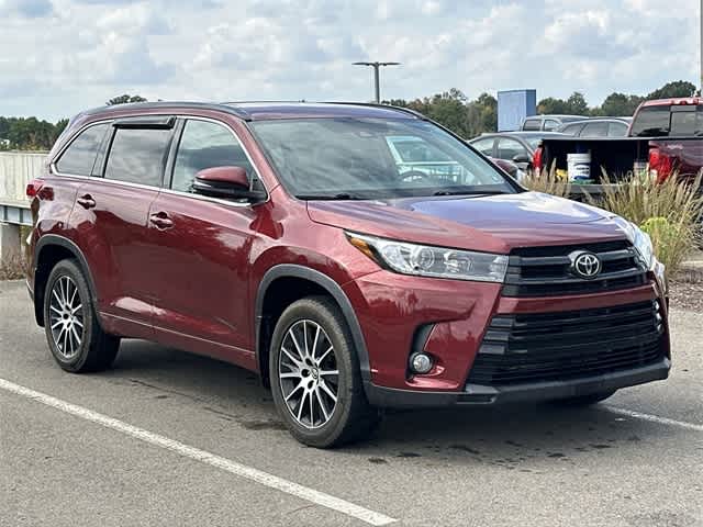 Thumbnail: 2017 Toyota Highlander - 23