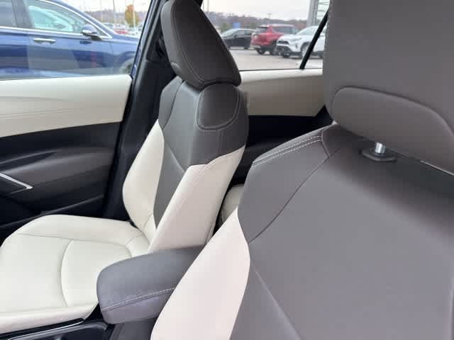 Thumbnail: 2023 Toyota Corolla Cross - 7