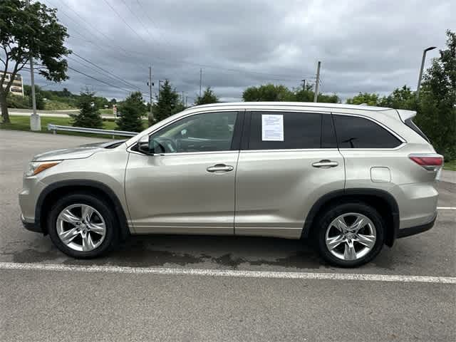Thumbnail: 2014 Toyota Highlander - 2