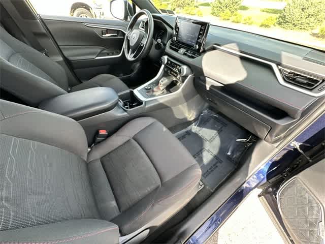 Thumbnail: 2022 Toyota RAV4 - 21