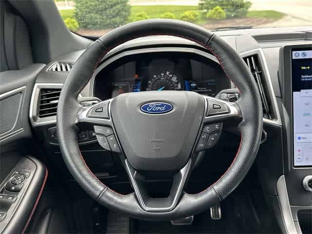 2022 Ford Edge  8