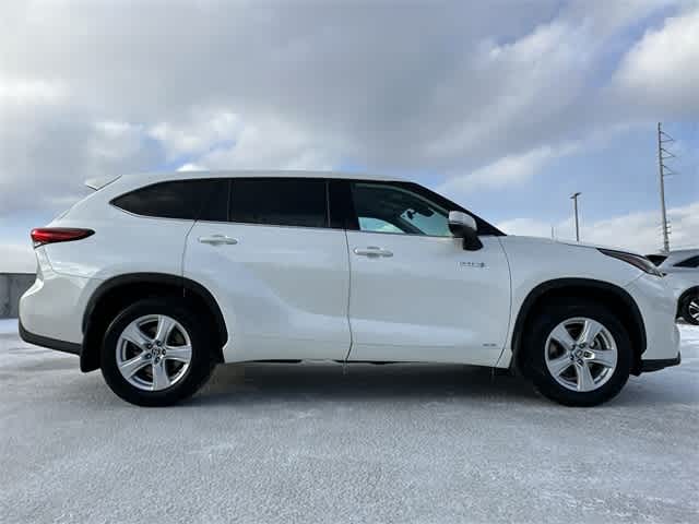 Thumbnail: 2021 Toyota Highlander - 3