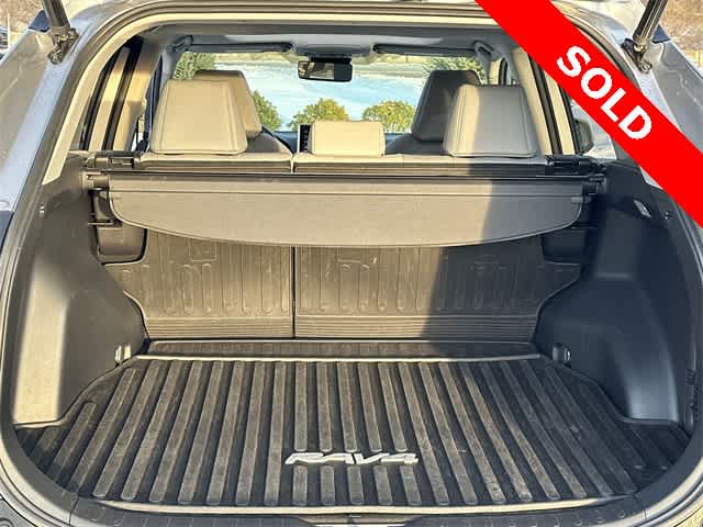 Thumbnail: 2019 Toyota RAV4 - 25