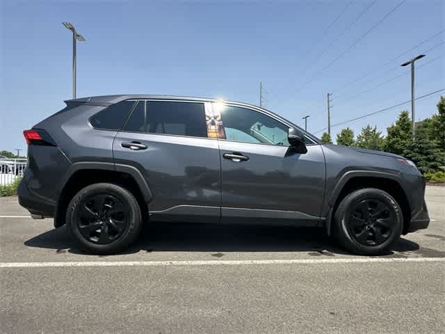 2024 Toyota RAV4 LE 3
