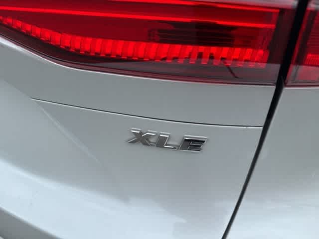 Thumbnail: 2023 Toyota Venza - 4