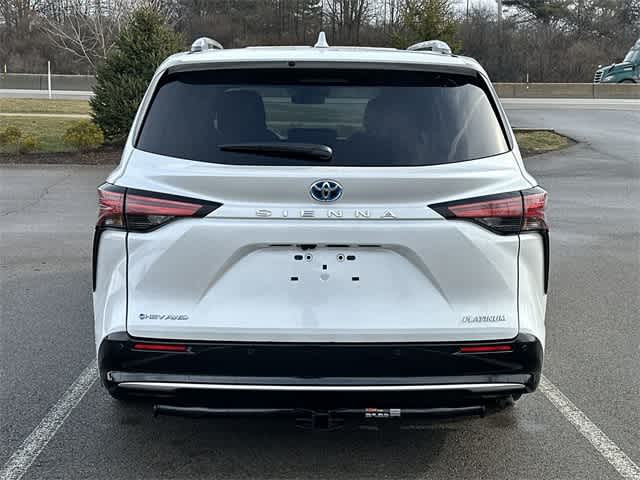 Thumbnail: 2025 Toyota Sienna - 4