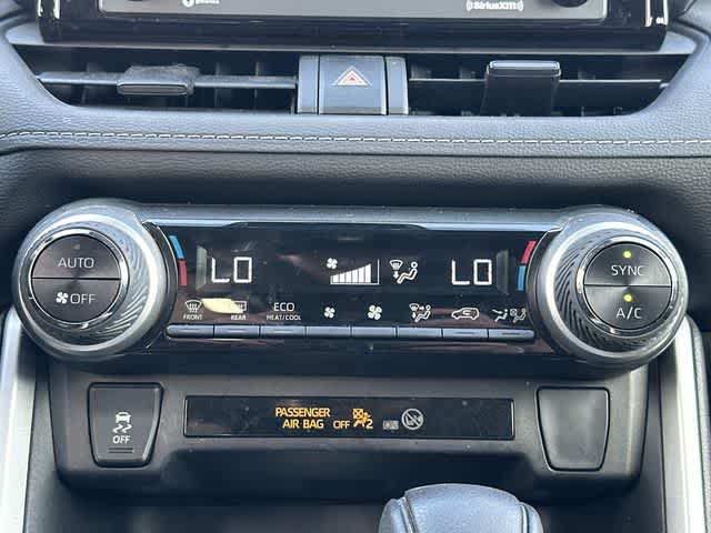 Thumbnail: 2022 Toyota RAV4 - 12