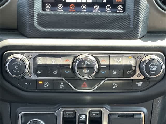 Thumbnail: 2019 Jeep Wrangler - 15