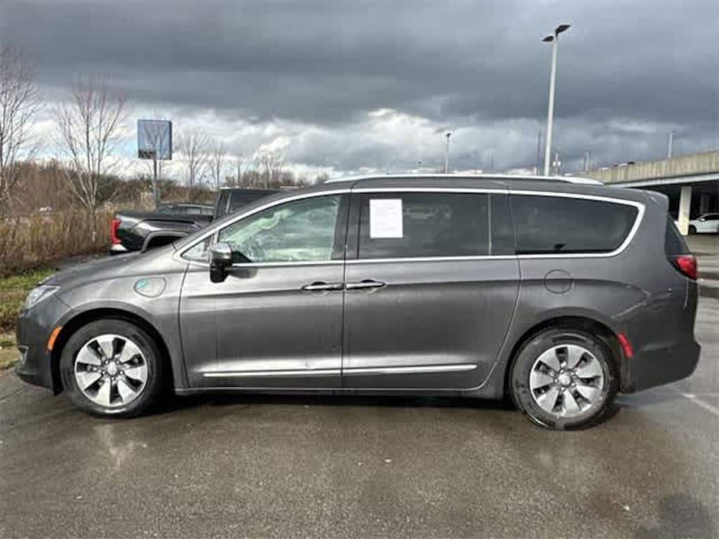 Used 2019 Chrysler Pacifica Hybrid Limited Van Passenger Van