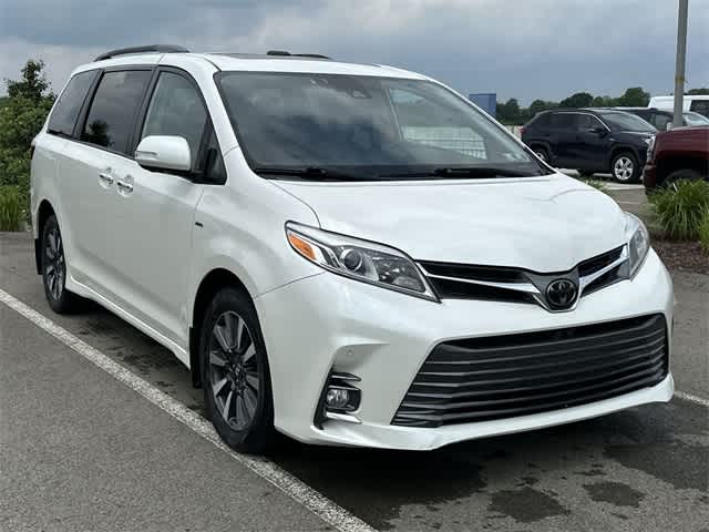 2019 Toyota Sienna SE Premium 21