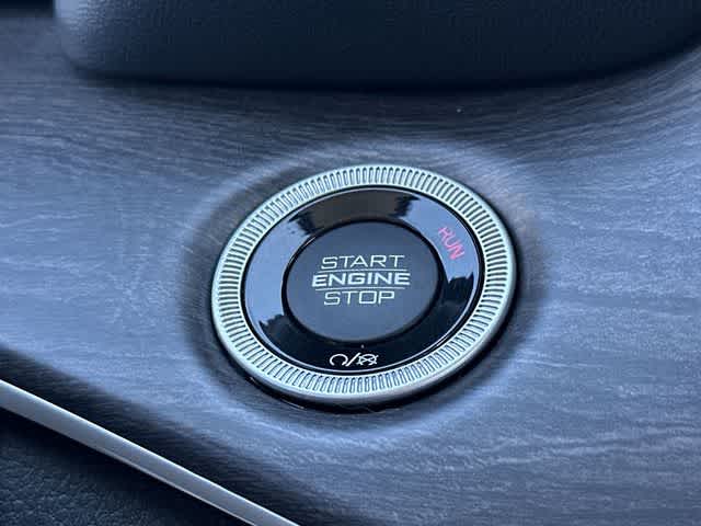 Thumbnail: 2023 Jeep Grand Cherokee - 10