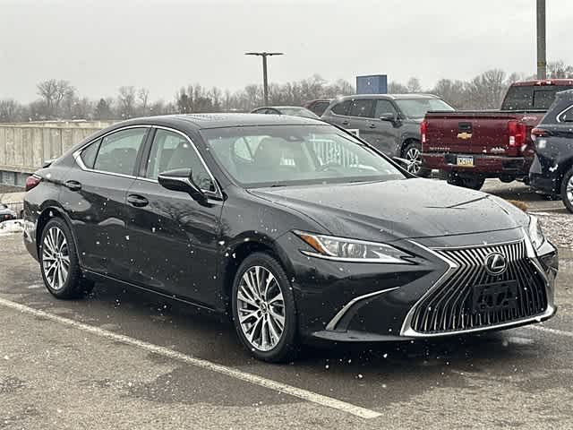Thumbnail: 2021 Lexus ES - 30