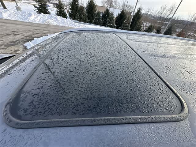 Thumbnail: 2023 Toyota Highlander - 6