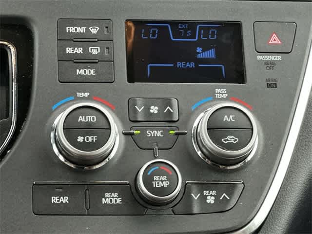 2019 Toyota Sienna SE Premium 15
