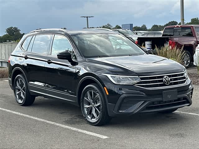 Thumbnail: 2022 Volkswagen Tiguan - 30