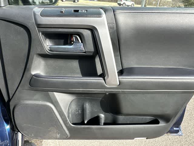 Thumbnail: 2022 Toyota 4Runner - 22