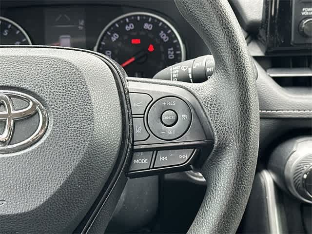 2021 Toyota RAV4 XLE 10