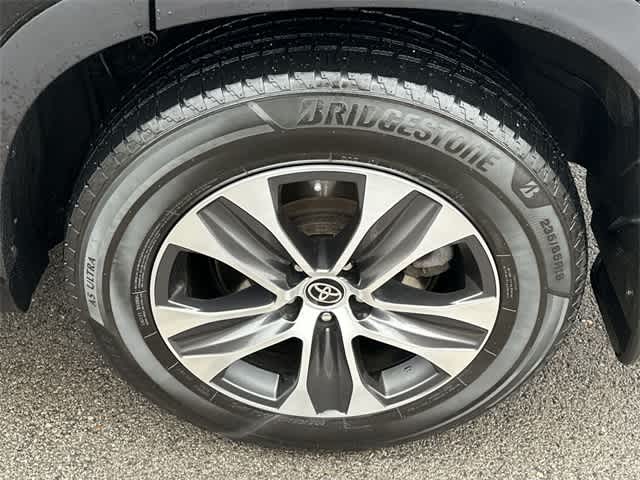 Thumbnail: 2021 Toyota Highlander - 5