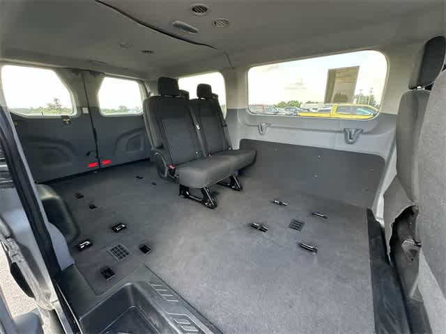 Thumbnail: 2015 Ford Transit Series - 17