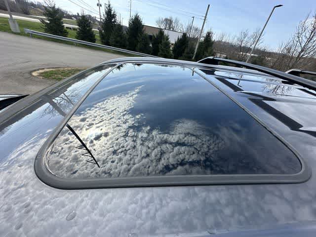 Thumbnail: 2023 Toyota Highlander - 6