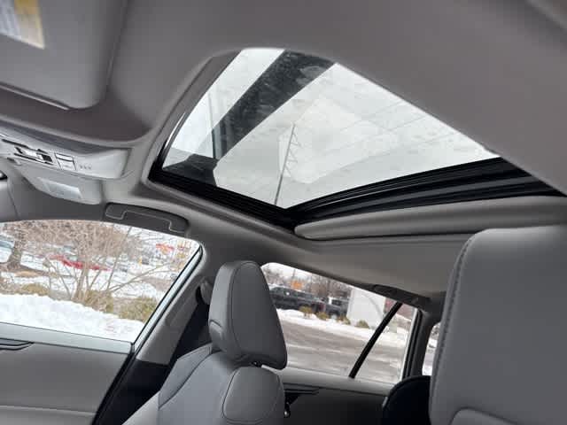 Thumbnail: 2019 Toyota RAV4 - 8