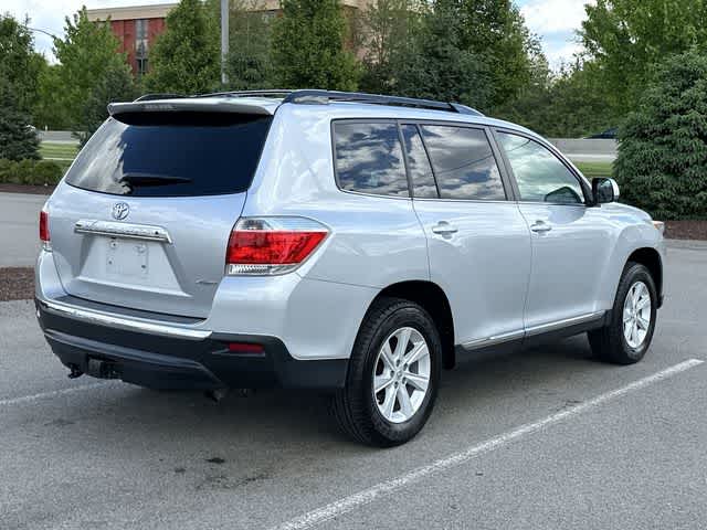 Thumbnail: 2012 Toyota Highlander - 33