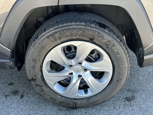 Thumbnail: 2022 Toyota RAV4 - 4