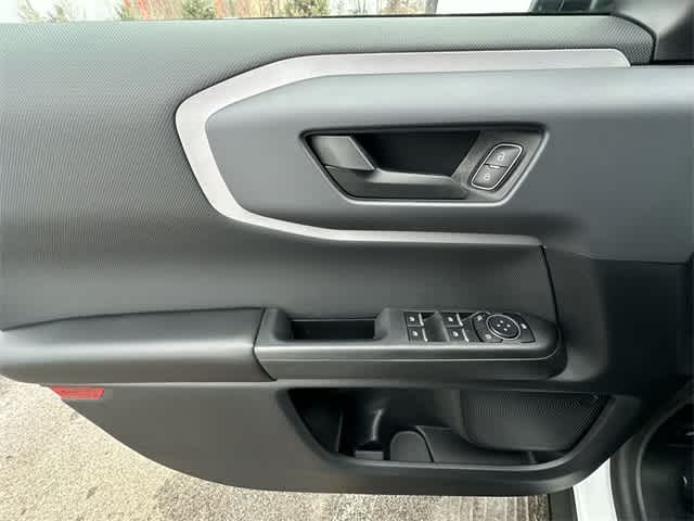 Thumbnail: 2023 Ford Bronco Sport - 17