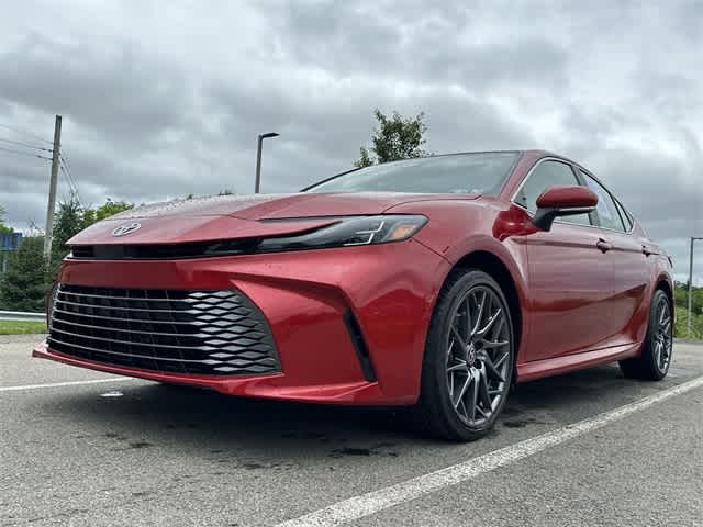 2025 Toyota Camry XLE 19