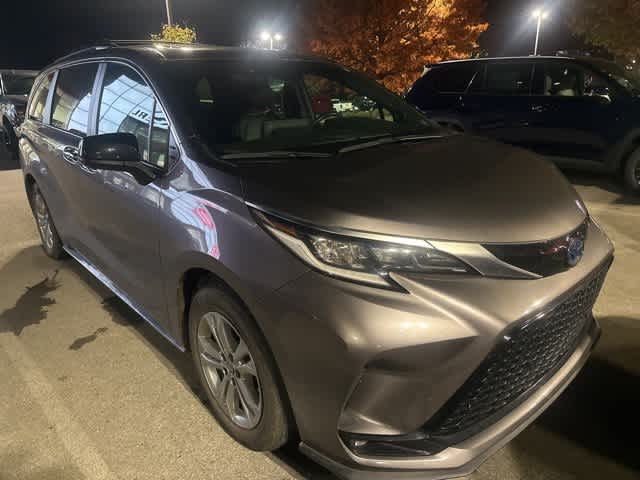 Thumbnail: 2022 Toyota Sienna - 7