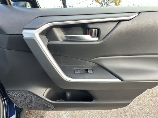 Thumbnail: 2025 Toyota RAV4 - 21