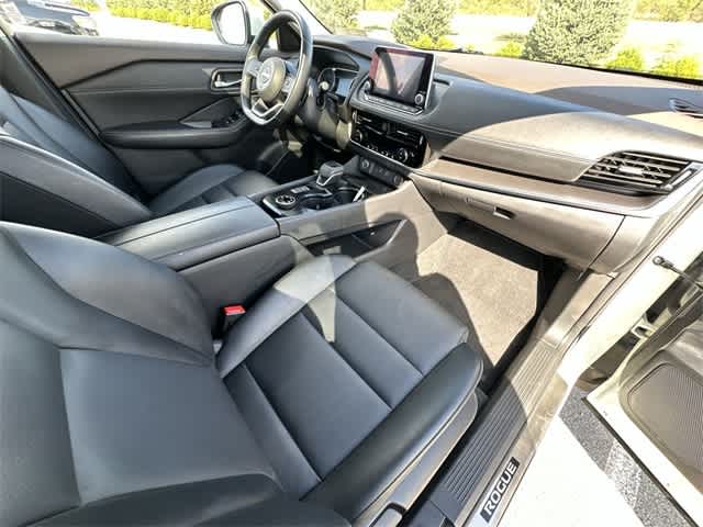 Thumbnail: 2022 Nissan Rogue - 18