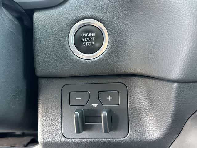 Thumbnail: 2023 Toyota Tundra - 11