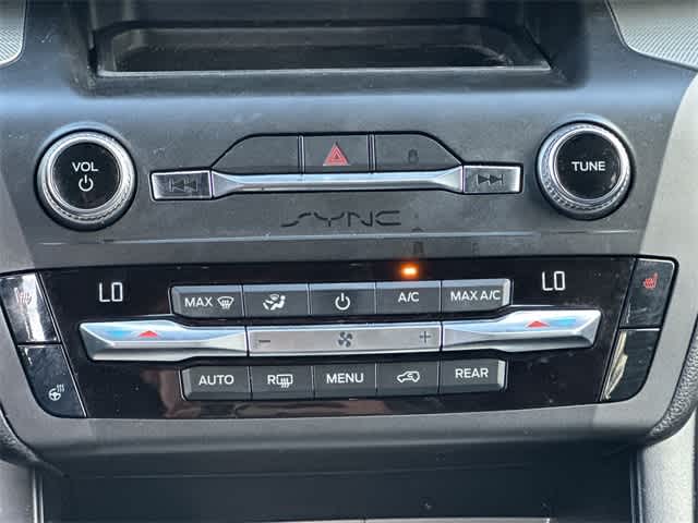 Thumbnail: 2020 Ford Explorer - 14