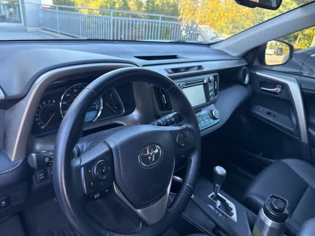 Thumbnail: 2015 Toyota RAV4 - 6