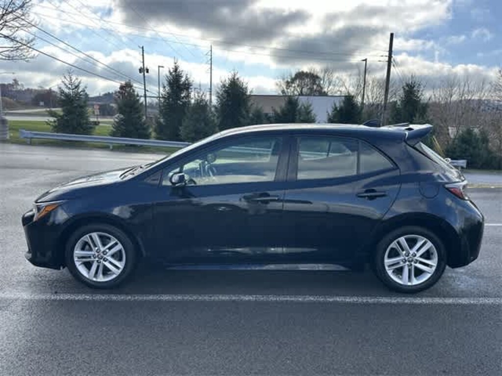 Used 2019 Toyota Corolla Hatchback SE Hatchback