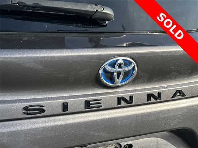 Thumbnail: 2022 Toyota Sienna - 20