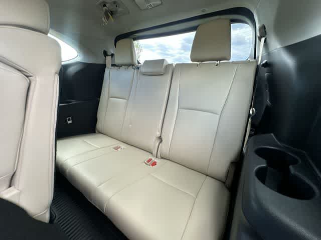 Thumbnail: 2023 Toyota Highlander - 36