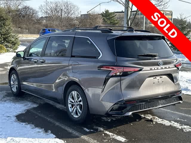 Thumbnail: 2022 Toyota Sienna - 24